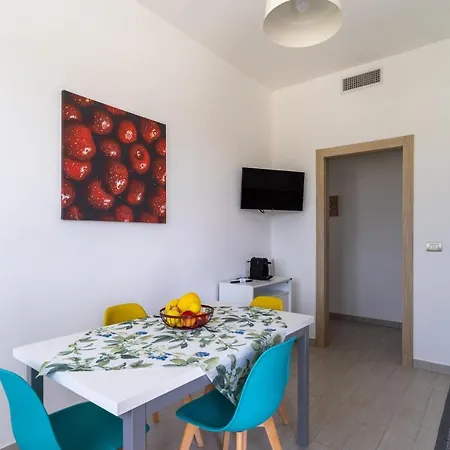 Apartamento Le Scuderie 1 *